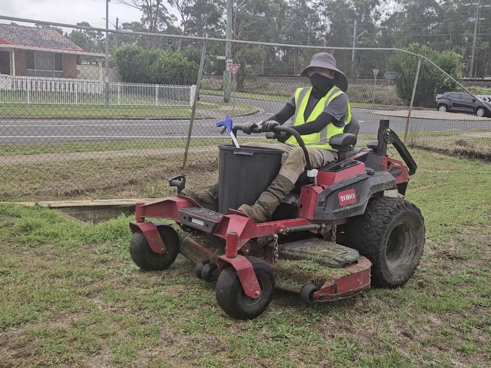 Toro 4000 commercial mower in operation